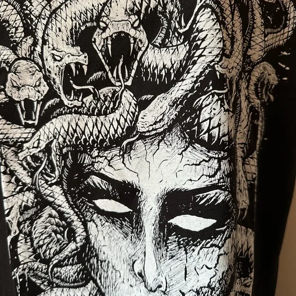 Medusa Graphic Black T-Shirt - Picture 3 of 7